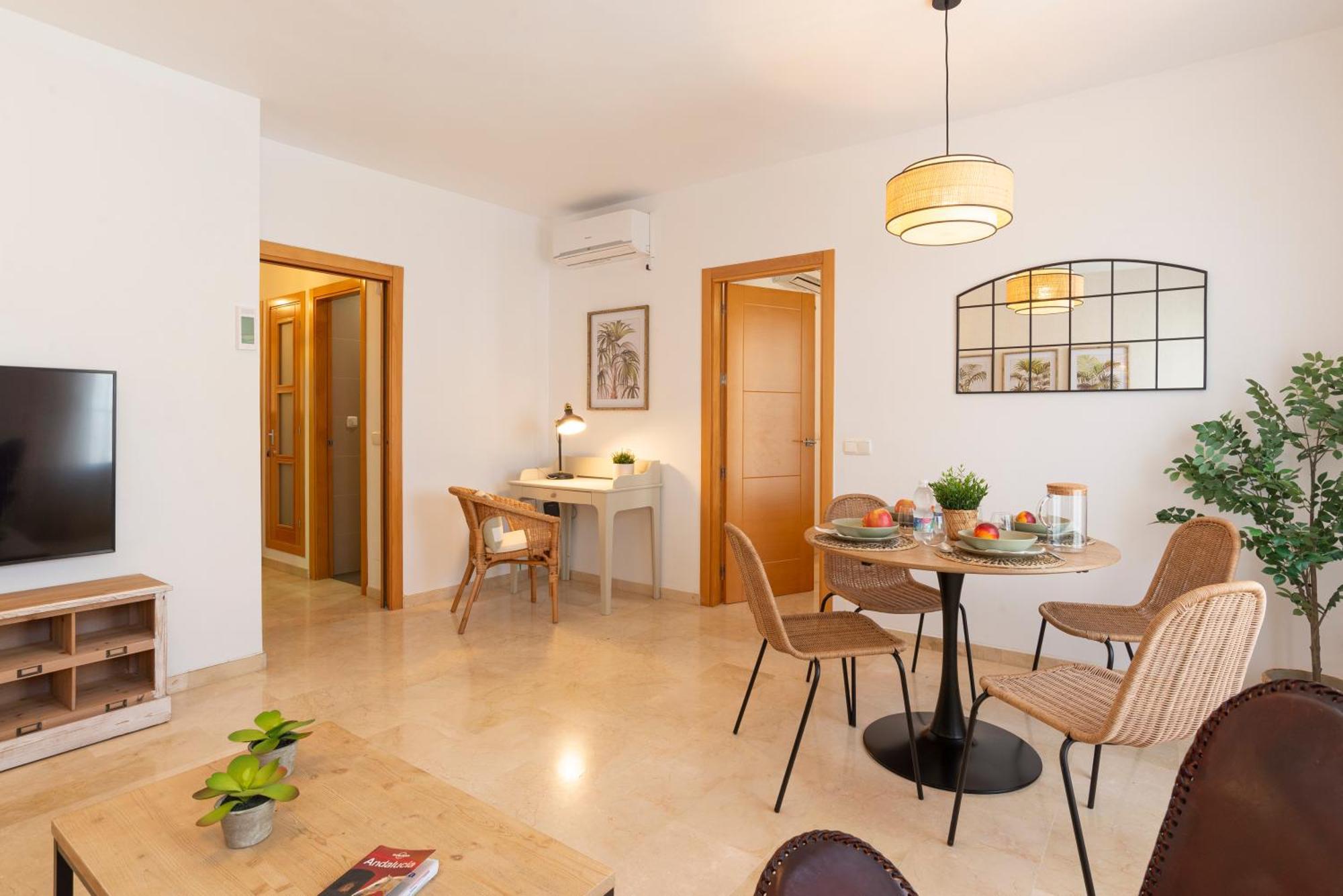 Apartment & Pool In Malaga City Center Eksteriør billede